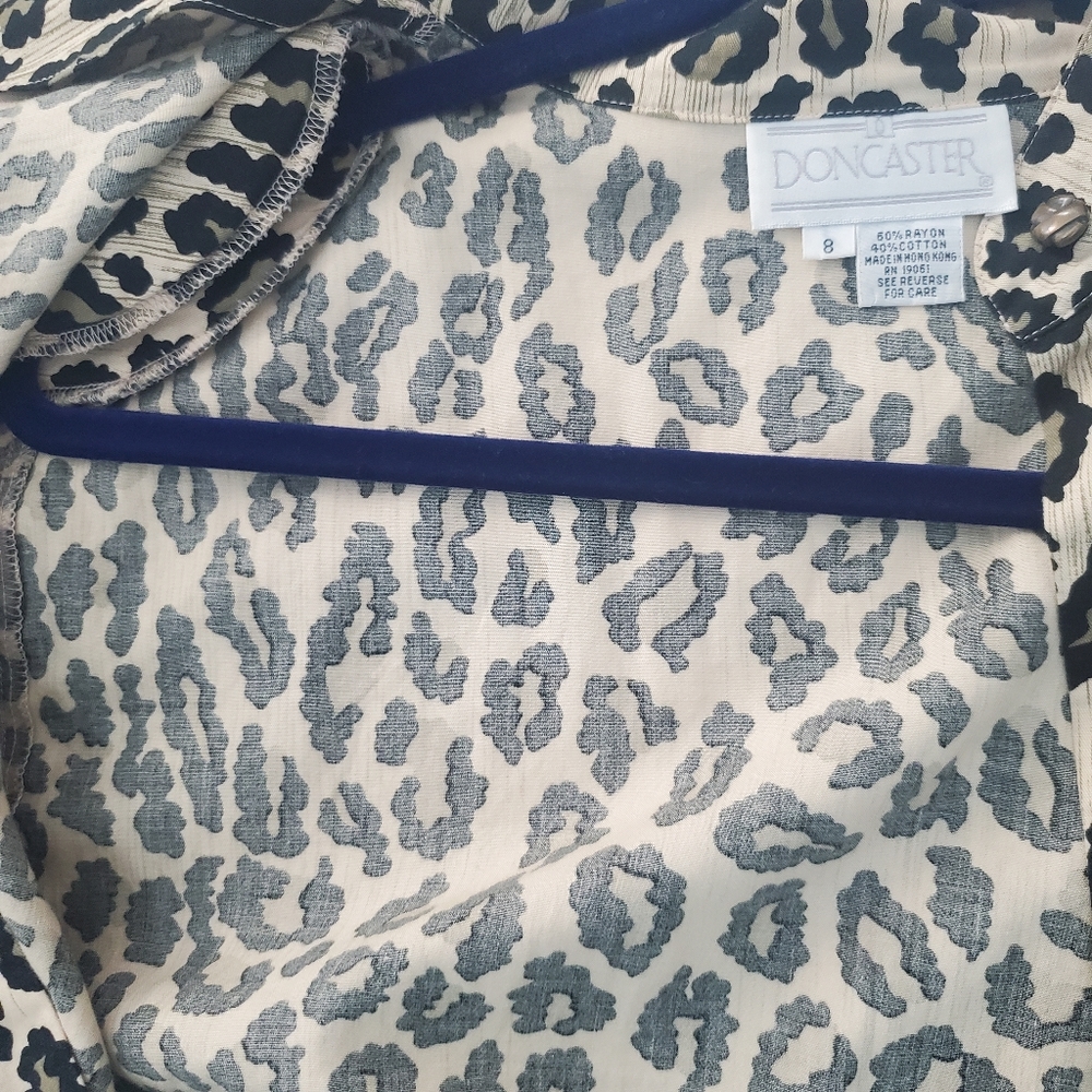 Vintage Doncaster Button Down Blouse Animal/Leopa… - image 4